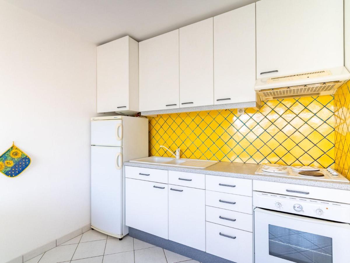 Apartment Les Roses Lauriers By Interhome Le Lavandou Exterior foto