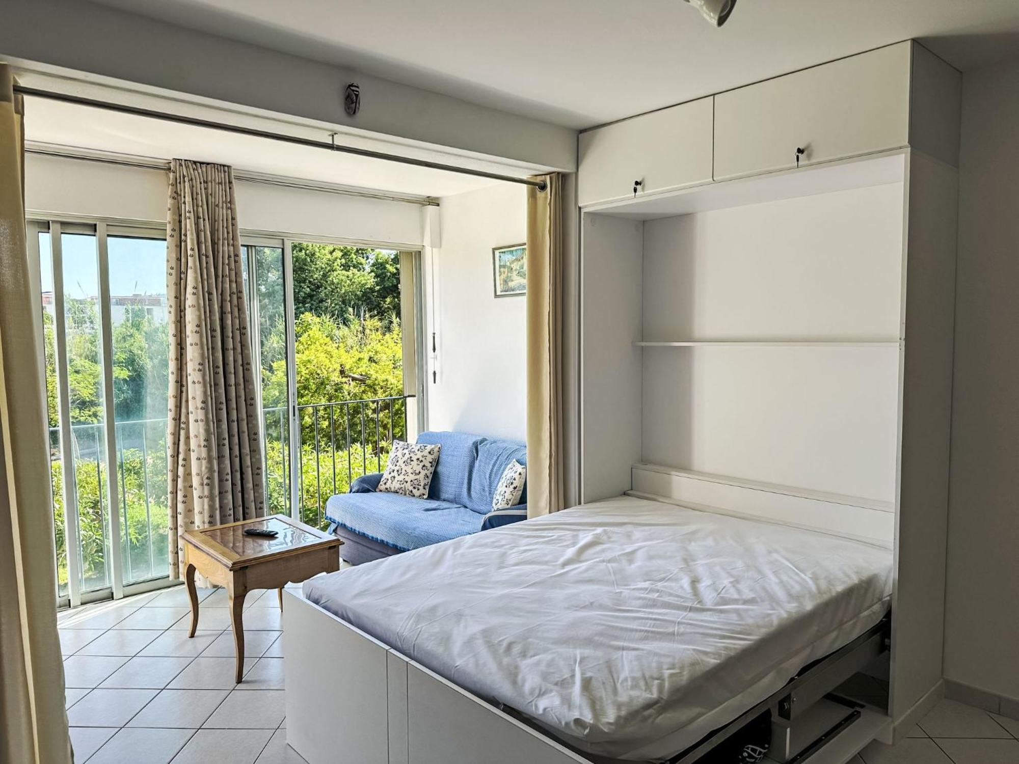 Apartment Les Roses Lauriers By Interhome Le Lavandou Exterior foto
